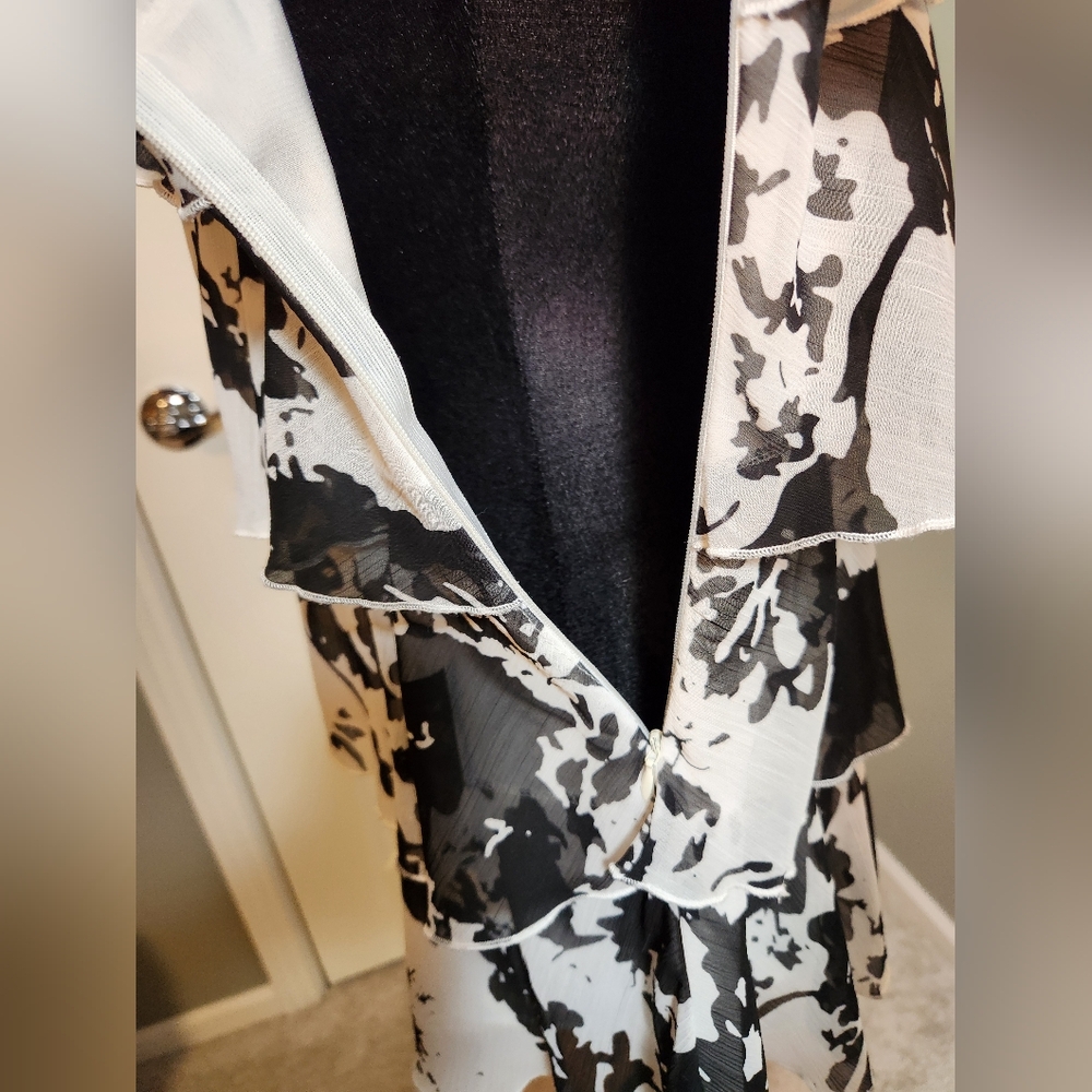 Lapis Layered Ruffled Floral Top - Picture 7 of 12